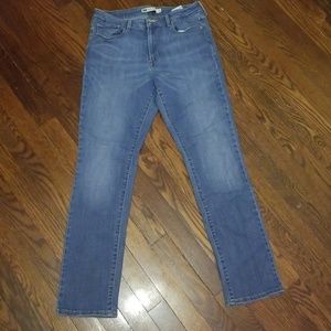 Mid rise skinny Levis